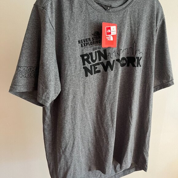 Northface NYC runs tshirt size Medium MENS NWT - Picture 2 of 5